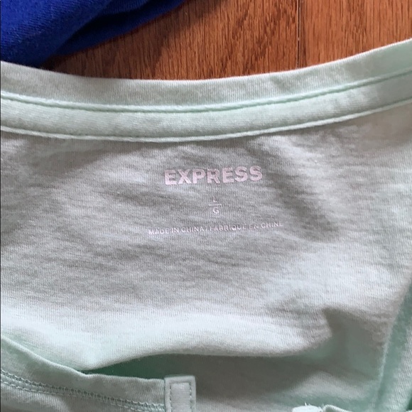 LOT OF TWO EXPRESS TEES LARGE - Picture 3 of 5
